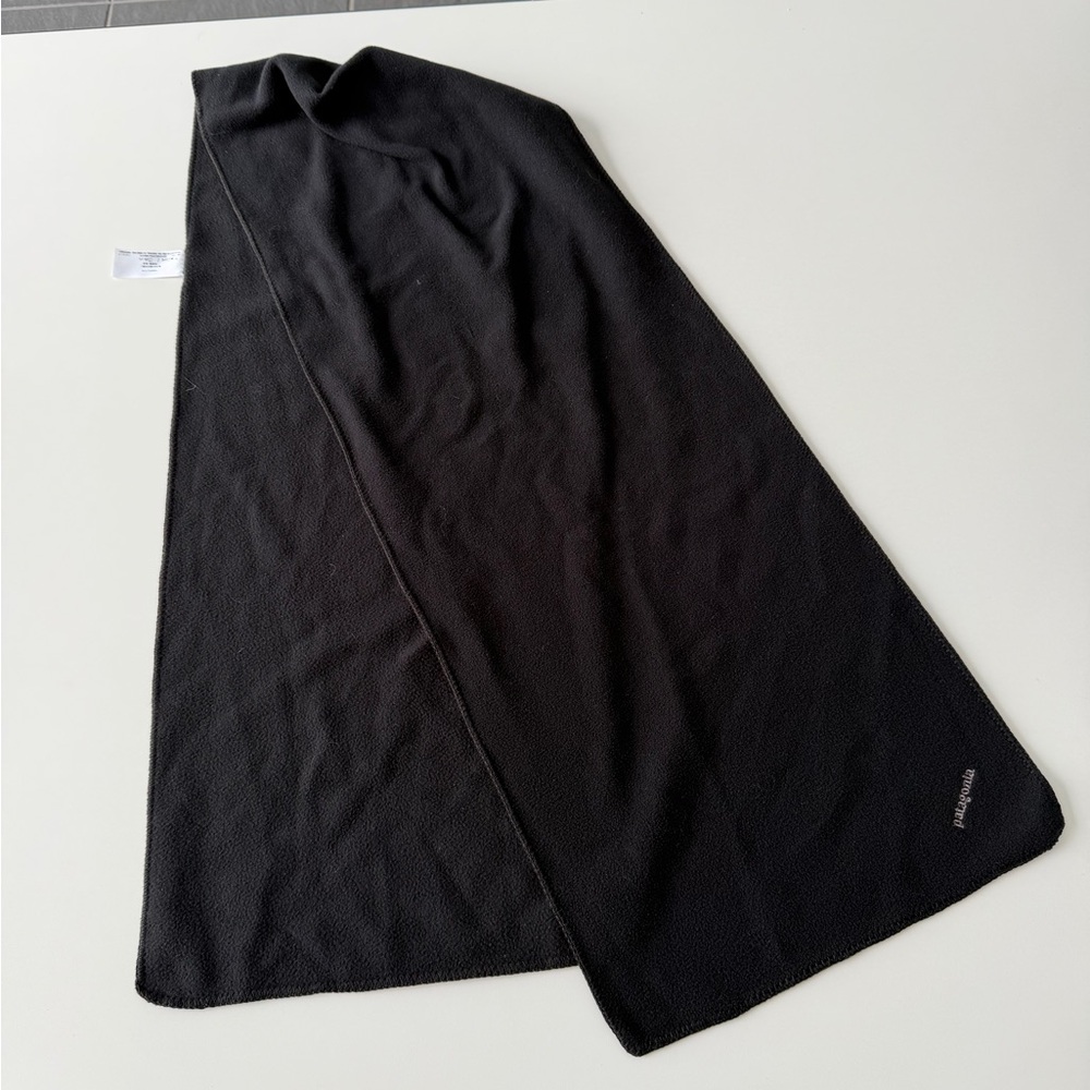 Patagonia Fleece Scarf - Picture 2 of 3